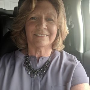 Meet your Posher, Yvonne